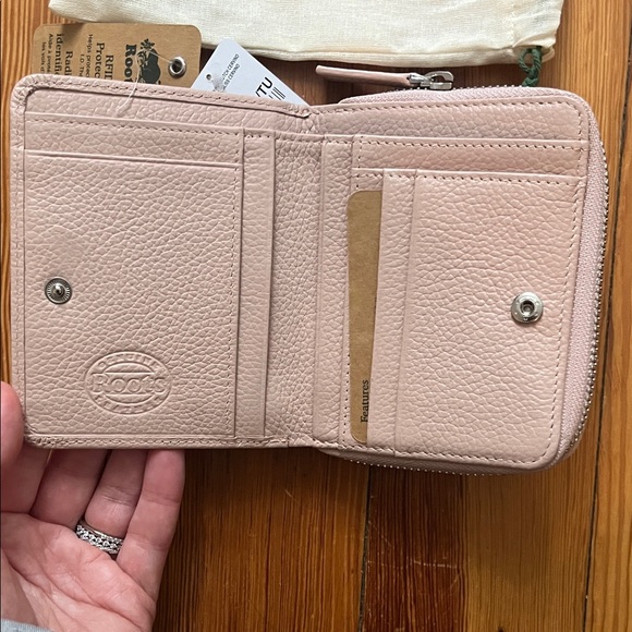 Roots Pink Leather Wallet - Picture 3 of 4